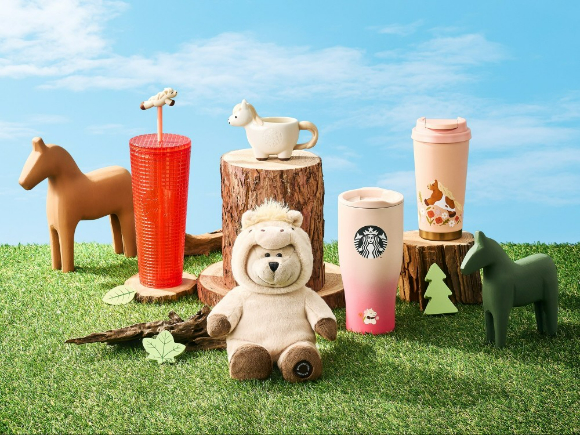 스타벅스가 셰틀랜드 포니를 주제로 굿즈 9종을 출시했다, [사진=스타벅스]