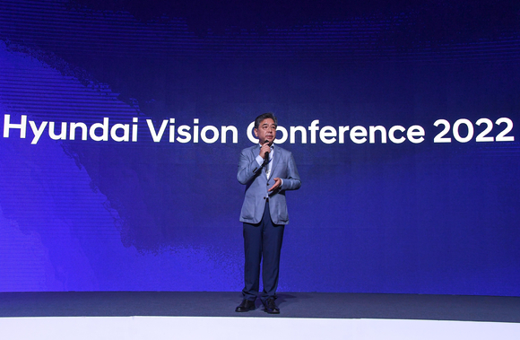지난 3일 열린 현대 비전 컨퍼런스(Hyundai Vision Conference)에서 현대차 대표이사 장재훈 사장이 환영사를 하는 모습 [사진=현대자동차]