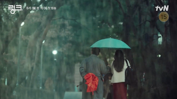 tvN 새 월화드라마 '링크: 먹고 사랑하라, 죽이게' 3차 티저가 공개돼 관심을 모으고 있다. [사진=tvN '링크: 먹고 사랑하라, 죽이게' 3차 티저 영상 캡쳐]