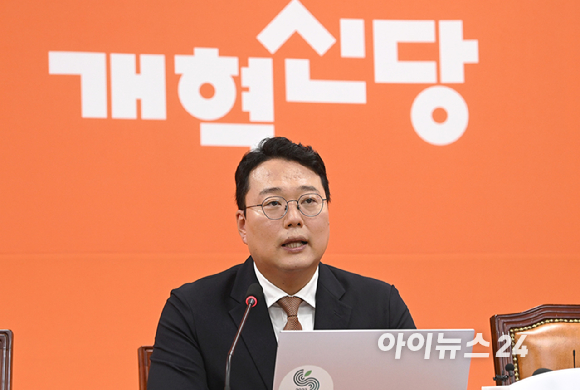 천하람 개혁신당 당대표 권한대행 겸 원내대표가 14일 서울 여의도 국회에서 열린 기자 간담회에서 발언하고 있다. [사진=곽영래 기자]