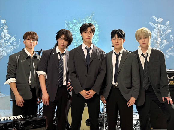 밴드 엔플라잉 서동성, 김재현, 이승협, 유회승, 차훈 [사진=FNC엔터테인먼트]