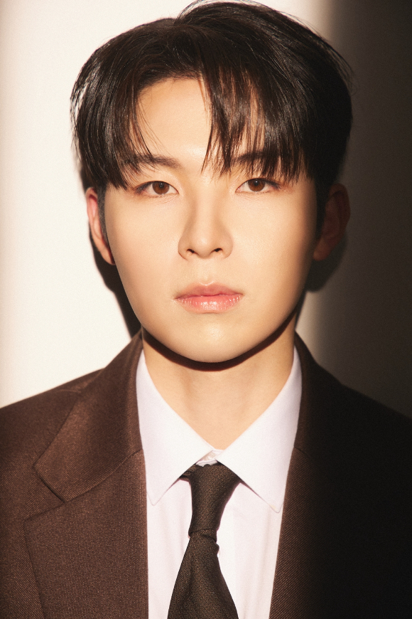 범진, 더블엑스와 장기 재계약 체결 &quot;음악적 방향성 신뢰&quot;