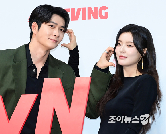 배우 강태오와 이선빈이 27일 오후 서울 구로구 라마다 신도림에서 열린 tvN 새 토일드라마 '감자연구소' 제작발표회에 참석하고 있다. [사진=정소희 기자]
