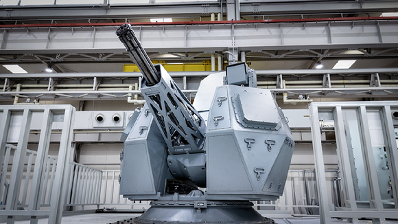 12일 경상남도 창원특례시 현대위아 해상조립장에서 선보인 'CIWS-II 함포체계'의 모습 [사진=현대위아]