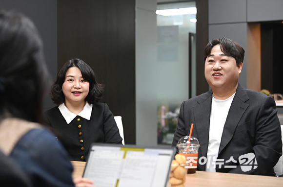 임경구 PD, 김태익 탐정이 29일 서울 마포구 채널A 사옥에서 아이뉴스24와 인터뷰를 하고 있다. [사진=곽영래 기자]