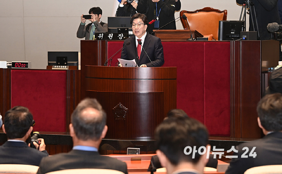 권성동 국민의힘 원내대표가 11일 오전 서울 여의도 국회에서 열린 의원총회에서 발언하고 있다. [사진=곽영래 기자]