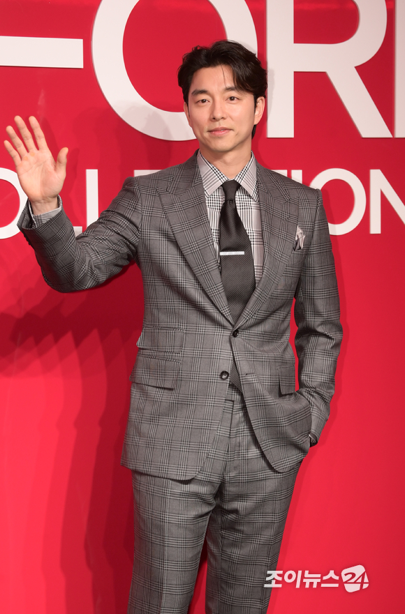 배우 공유가 22일 오후 서울 성수동 에스팩토리에서 열린 톰 포드 뷰티 '톰 포드 체리 컬렉션' 아시아 퍼시픽 오프닝 행사에 참석하고 있다. [사진=정소희 기자]