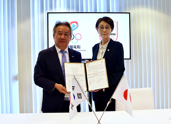 대한체육회는 2024 파리올림픽이 열리고 있는 프랑스 파리에서 일본올림픽위원회 NOC 하우스를 방문, 한국-일본 양국 간 스포츠교류협정을 맺었다. [사진=대한체육회]