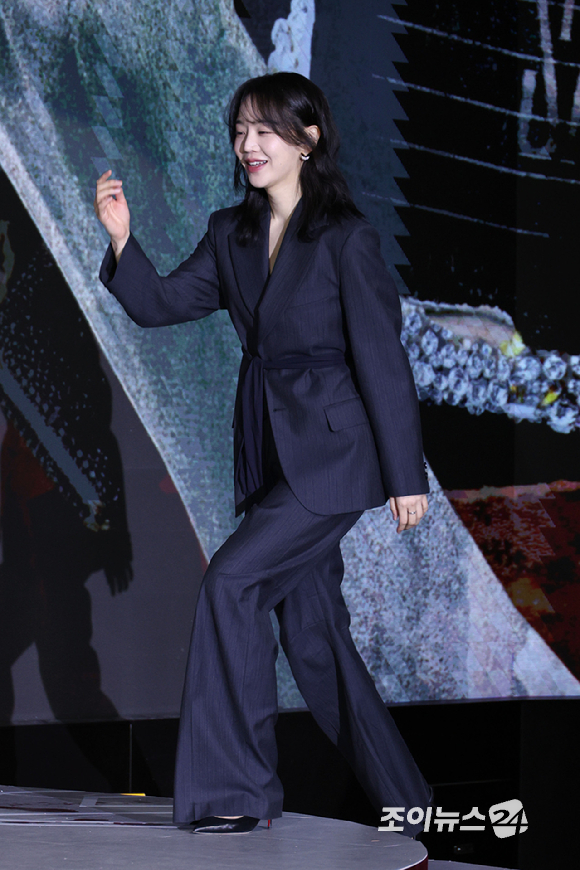 [포토] 신혜선 '늘씬한 큰 키 자랑하며 등장'