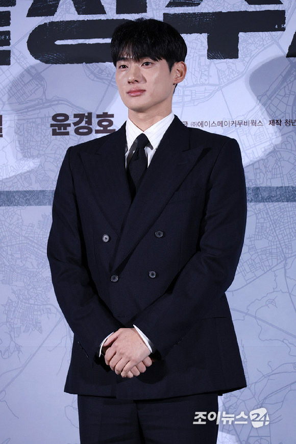 배우 정가람이 9일 오전&nbsp;서울 CGV 용산아이파크몰점에서 열린 영화 '끝장수사'(감독 박철환) 제작보고회에 참석해 포즈를 취하고 있다. [사진=문수지 기자]