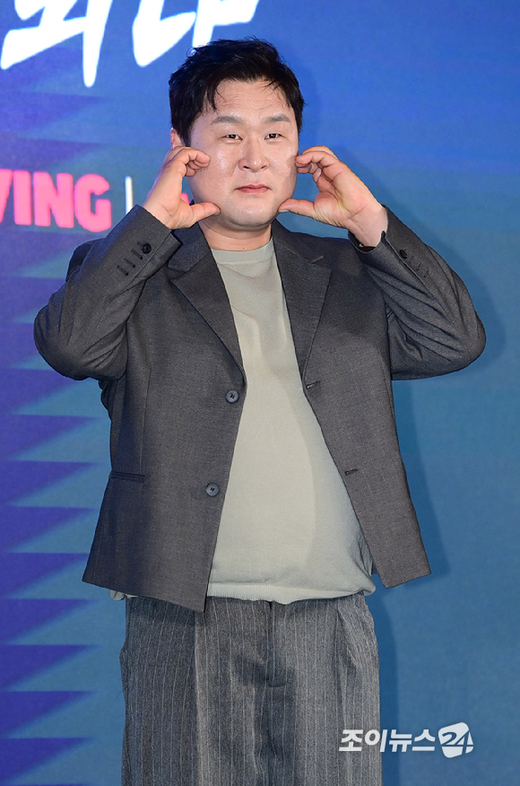 배우 윤경호가 6일 오후 서울 광진구 풀만 앰배서더 서울 이스트폴에서 열린 티빙 오리지널 '취사병 전설이 되다' 제작발표회에 참석하고 있다. [사진=정소희 기자]