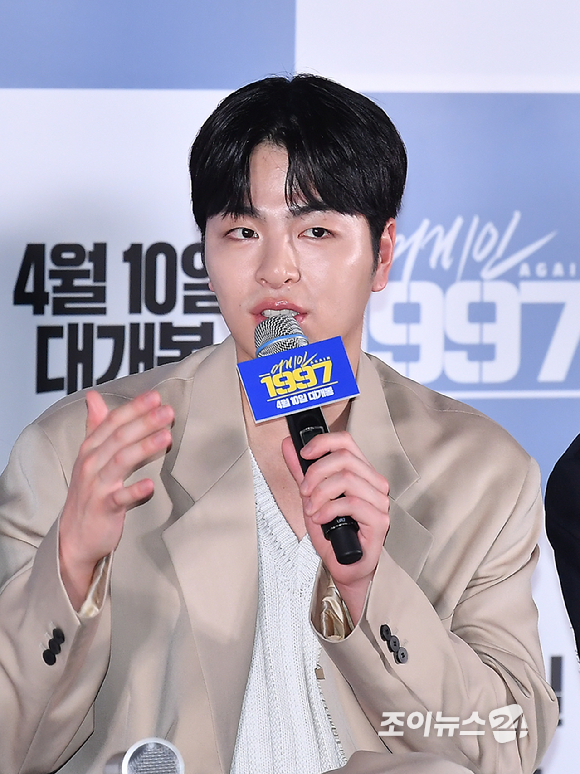 배우 구준회가 1일 오후 서울 CGV 용산아이파크몰에서 열린 영화 '어게인 1997' 언론시사회에서 질문에 답변하고 있다. [사진=곽영래 기자]