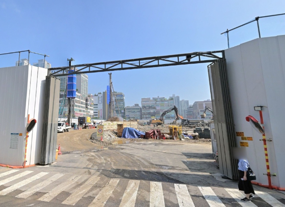 상동역 롯데캐슬이 들어서는 부천시 원미구 상동 일대 공사 현장 [사진=네이버지도]