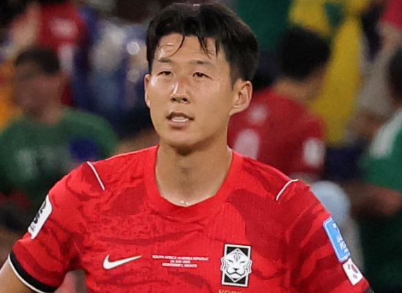 24일(현지시간) 멕시코 몬테레이 스타디움에서 열린 2026 북중미 월드컵 A조 3차전 한국과 남아프리카공화국의 경기. 한국의 손흥민이 0-1 경기 종료 후 아쉬운 표정을 짓고 있다. [사진=연합뉴스]