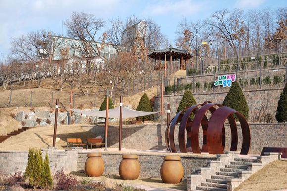 봉화산 옹기문화마당 전경. [사진=중랑구]