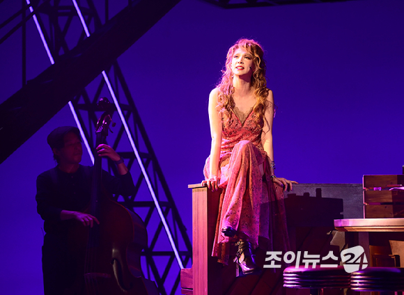 뮤지컬배우 린아가 26일 오후 서울 삼성동 코엑스아티움에서 진행된 뮤지컬 '렘피카' 프레스콜에서 열연하고 있다. [사진=정소희 기자]