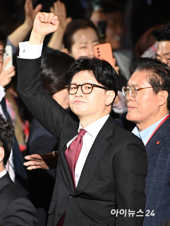 한동훈 국민의힘 대선 경선 후보가 3일 오후 경기 일산 킨텍스에서 열린 제5차 전당대회에 입장하고 있다. [사진=곽영래 기자]