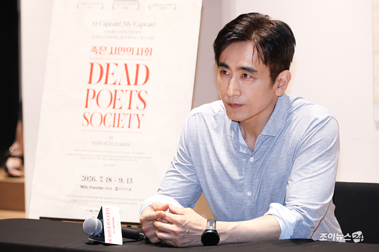 배우 차인표가 11일 오후 서울 종로구 동숭동 NOL씨어터 대학로에서 진행된 연극 '죽은 시인의 사회' 기자간담회에 참석하고 있다. [사진=문수지 기자]