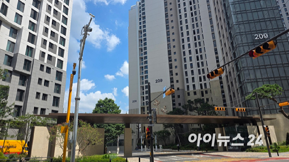 29일 서울 서초구 잠원동 '메이플자이' 단지 전경 [사진=이수현 기자]