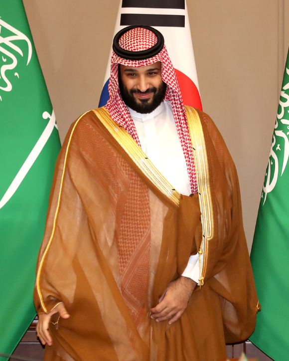 무함마드 빈 살만 빈 압둘 아지즈 알-사우드(무함마드 빈 살만) 사우디아라비아 왕세자가 지난 2019년 6월26일 청와대 본관에서 열린 문재인 대통령과 회담을 하고 있다. [사진=뉴시스 ]