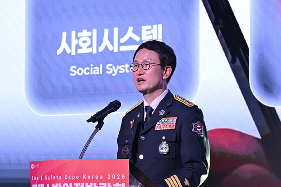 김승룡 소방청장이 21일 대구 북구 엑스코에서 열린 '국제소방안전박람회'에서 기조연설을 하고 있다. 2026.5.21 [소방청 제공. 재판매 및 DB 금지] [사진=연합뉴스]