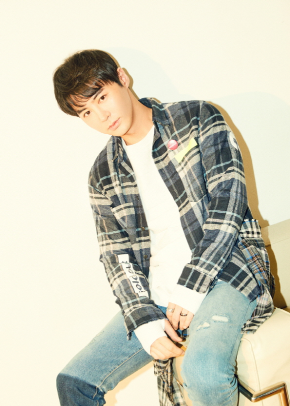 그룹 신화 멤버 전진이 MBN '알토란'에 고정출연한다. [사진=라이브웍스컴퍼니]