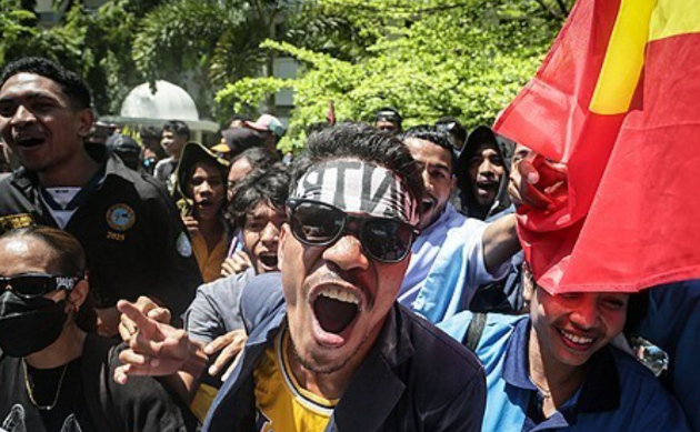 동티모르 대학생 시위대가 국가 정책에 반대하는 목소리를 높이고 있다. [사진=AFP/연합뉴스]