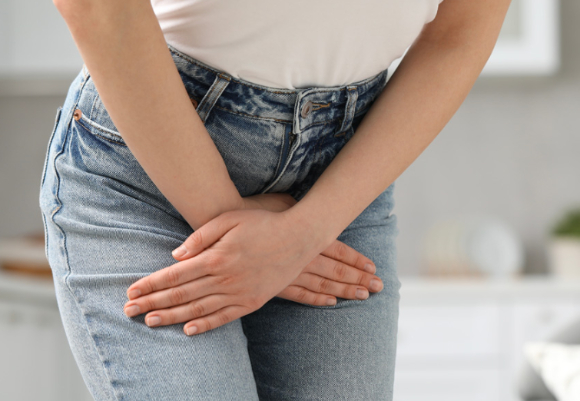 정상적으로 연한 황갈색을 띠는 소변이 80대 여성에게서 갑자기 보라색으로 변하는 드문 사례가 공개됐다. 사진은 본 기사 내용과 무관. [사진=atlanticurologyclinics]