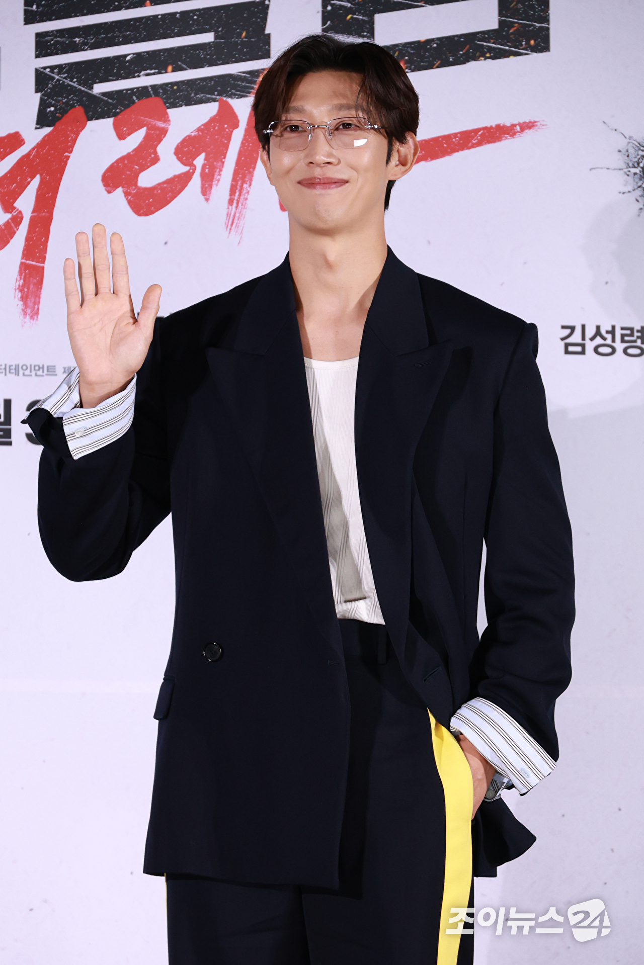 배우 강기영이 26일 오전 서울 광진구 롯데시네마 건대입구점에서 진행된 영화 '부활남: 더 레드'(감독 백종열) 제작보고회에 참석해 포즈를 취하고 있다. [사진=문수지 기자]