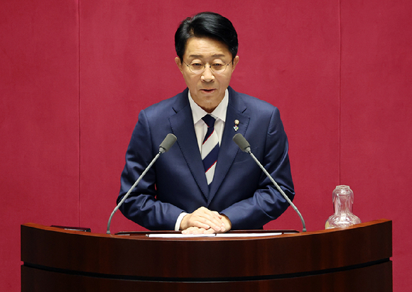22대 후반기 국회의장에 선출된 더불어민주당 조정식 의원이 5일 국회에서 열린 '제436회 국회(임시회) 제1차 본회의'에서 당선 인사를 하고 있다. 2026.6.5 [사진=연합뉴스]