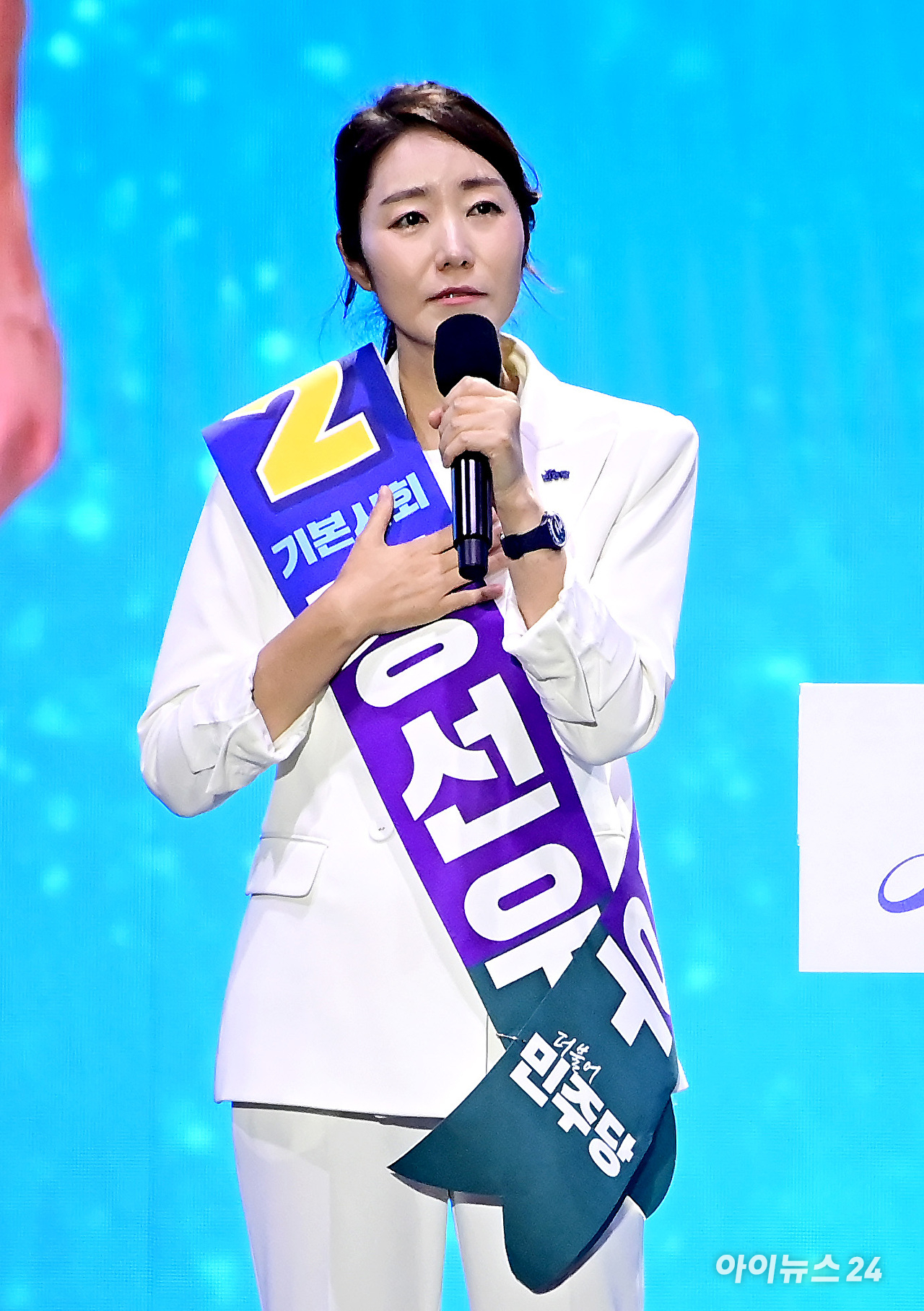 강선우(무소속) 의원이 더불어민주당 최고위원 후보 선거에 출마한 지난해 8월 18일 오후 서울 송파구 올림픽공원 KSPO돔에서 열린 더불어민주당 제1차 정기전국당원대회에서 정견발표를 하고 있다. [사진=곽영래 기자]