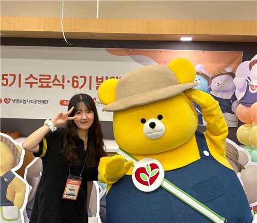 17일 오후 5시 45분께 서울 구로역 환승 육교에 쓰러져 있던 한 여성의 모습 [사진=독자제공/연합뉴스]