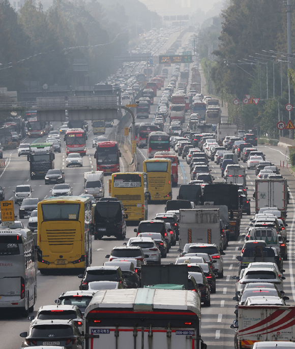 고속도로 곳곳 정체중. 2025.10.2 [사진=연합뉴스]