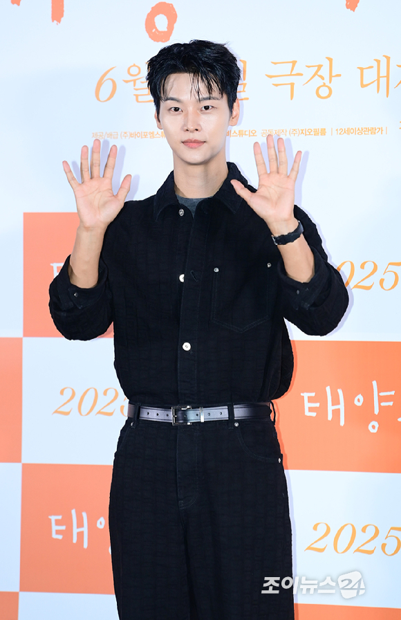 배우 차학연이 2일 오후 서울 용산구 CGV 용산아이파크몰에서 열린 영화 '태양의 노래'(감독 조영준) 언론시사회에 참석하고 있다. [사진=정소희 기자]