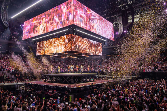 트와이스 월드투어 북미 공연 현장 이미지 [사진=David Brendan Hall, Jesse Faatz]