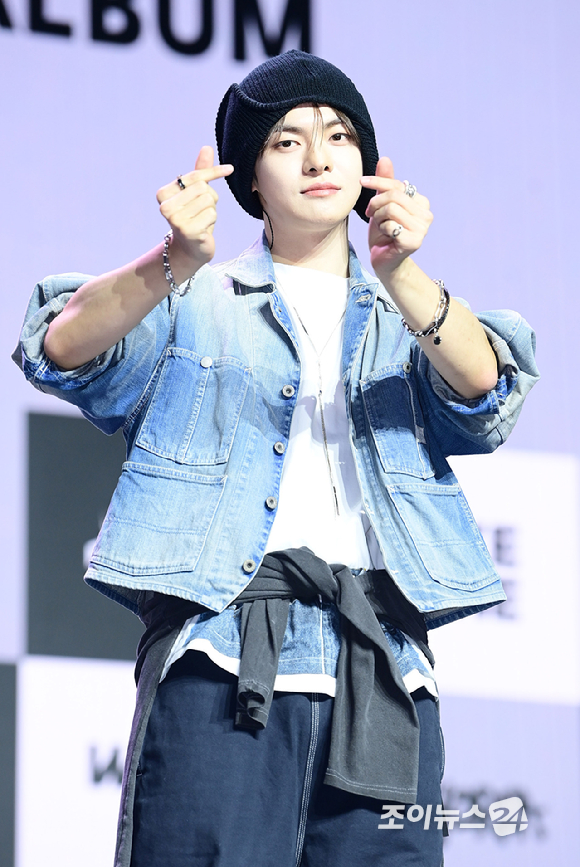 그룹 알파드라이브원 리오가 12일 오후 서울 용산구 블루스퀘어 SOL트래블홀에서 열린 알파드라이브원(ALPHA DRIVE ONE) 첫 번째 데뷔 미니 1집 'EUPHORIA'(유포리아) 발매 기념 쇼케이스에 참석하고 있다. [사진=정소희 기자]