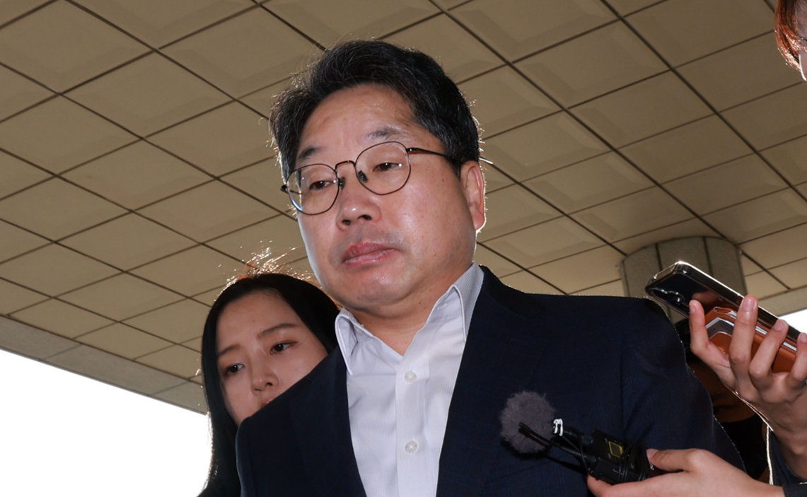 노만석 검찰총장 직무대행이 12일 서울 서초구 대검찰청으로 출근하고 있다. 2025.11.12 [사진=연합뉴스]