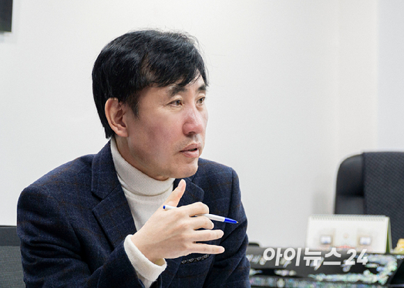 하태경 국민의힘 의원이 지난 6일 서울 여의도 국회 의원회관에서 아이뉴스24와 인터뷰를 갖고 있다. [사진=박정민 기자]