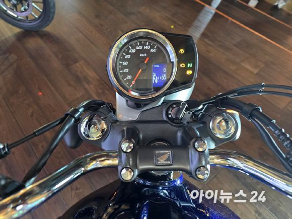 (왼쪽부터)혼다 GB350&middot;GB350S. [사진=김종성 기자]