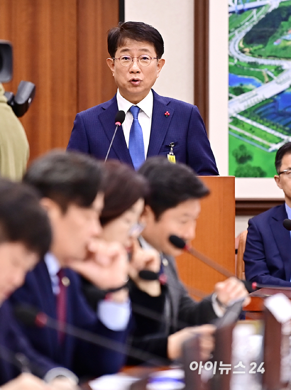 박상우 국토교통부 장관 후보자가 20일 오전 서울 여의도 국회에서 열린 인사청문회에서 발언을 하고 있다. [사진=곽영래 기자]