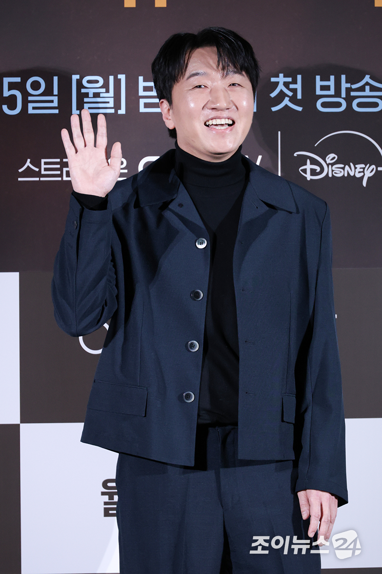 배우 이창훈이 2일 오후 서울 용산구 CGV아이파크몰점에서 진행된 ENA 새 월화드라마 '연애박사' 제작발표회에 참석해 포즈를 취하고 있다. [사진=문수지 기자]