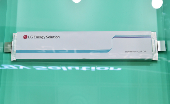 CES 2026 최고 혁신상을 수상한 삼성SDI의 'SDI 25U-Power' 원통형 배터리. [사진=삼성SDI]