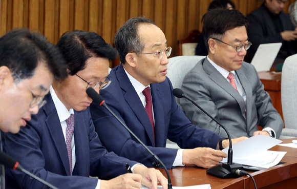 추경호 국민의힘 원내대표가 18일 오전 서울 여의도 국회에서 열린 국정감사 대책회의에서 발언을 하고 있다. [사진=뉴시스]