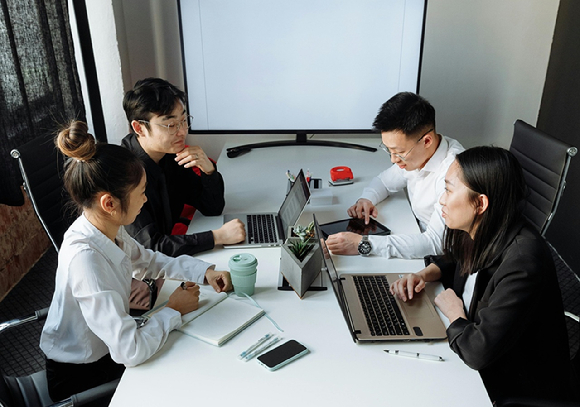 직장인 사무실 이미지. 기사와 직접적인 관련이 없는 사진 [사진=픽셀스]