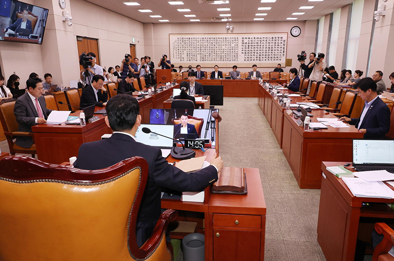 11일 국회 법제사법위원회 법안심사제1소위원회에서 열린 상법 추가 개정을 위한 공청회에서 정우용 한국상장회사협의회 정책부회장이 진술하고 있다. [사진=연합뉴스]