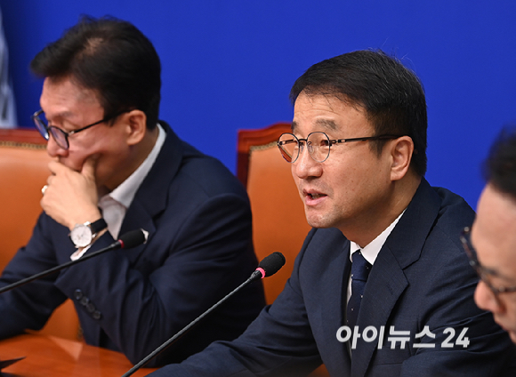 한병도 더불어민주당 원내대표가 31일 서울 여의도 국회에서 열린 최고위원회의에서 발언하고 있다. [사진=곽영래 기자]
