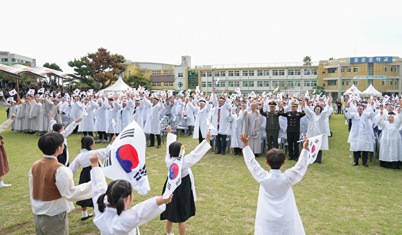 무오법정사 항일항쟁 106주기 기념식 [사진=제주특별자치도 ]