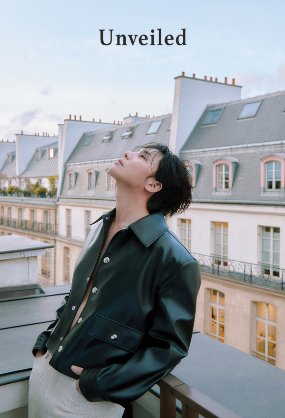 박서준 프리미엄 포토북 Unveiled(언베일드) [사진=어썸이엔티, 박서준 프리미엄 포토북 'Unveiled']