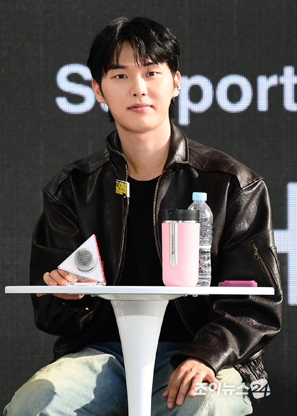 배우 김민하와 최현욱이 8일 부산 해운대구 영화의전당에서 열린 제31회 부산국제영화제 '꿀알바' 오픈토크에 참석하고 있다. [사진=정소희 기자]