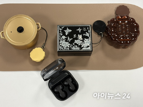 이명환(왼쪽) 삼성전자 MX사업부 그룹장과 남현정 프로가 20일 오전 삼성전자 기자실에서 열린 '갤럭시 버즈 온' 브리핑에서 기자들과 질의응답을 하고 있다. [사진=권서아 기자]